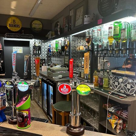 The Angel Inn Troed-y-rhiw Екстер'єр фото